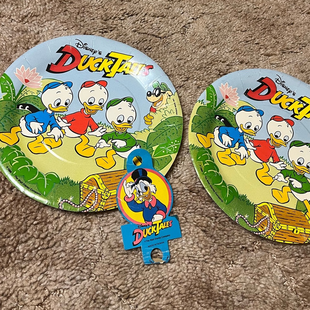 Disney Duck Tales Vintage 1986 Paper Plates and Straw Decoration